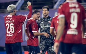 Lomonaco-Vera-Rey-Independiente-festejo