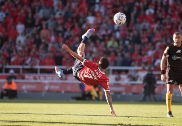 Cuadro por cuadro.___TodoRojo 🔴(HEIC)_1