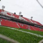 Comenzó la renovación de abonos a platea.__No olvides que para realizar el trámite_ precisas tener la cuota de Junio 2025 paga.__Verifica tu estado y pa(