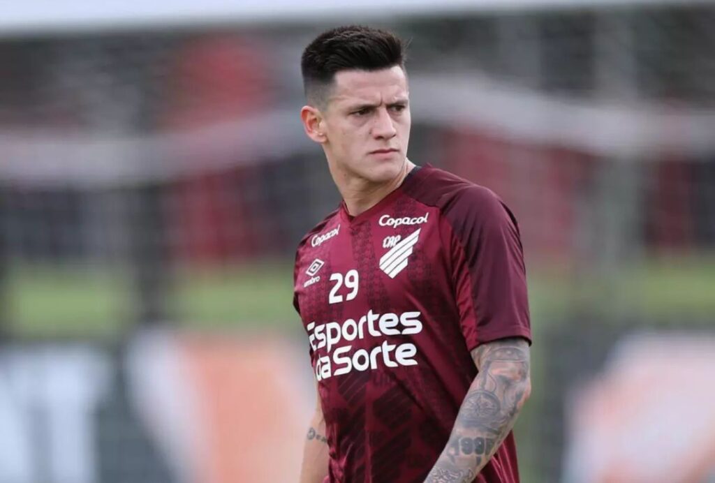 leonardo-godoy-athletico-paranaensejpg