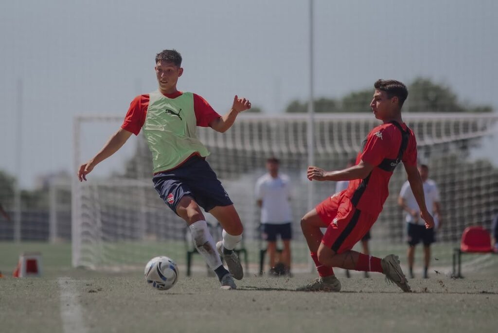 La Reserva empató en un amistoso frente a Huracán 🤝🏻___Independiente igualó 1-1 ante el Globo con gol de Simón Bodnar.__Así formamos___Lavagnino_3