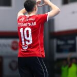 El partido de este tipo. ___TodoRojo 🔴(JPG)