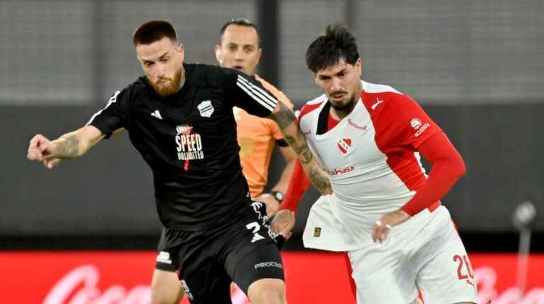 deportivo-riestra-vs-independiente-clausura-2025-foto-fotobaires-3PHKM24N2JB3TJG5HP5ZEZ2UBI