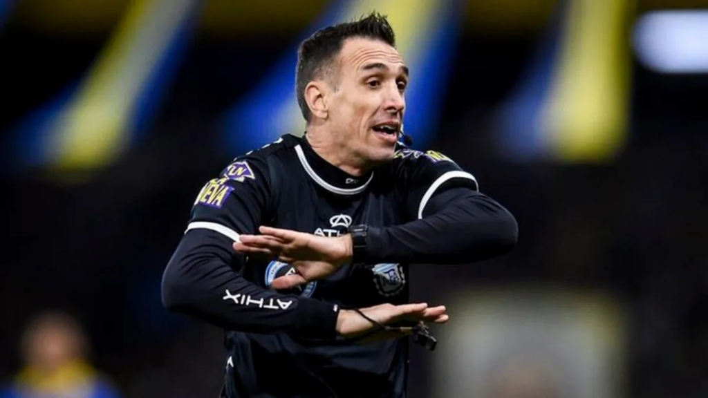 pablo-dovalo-arbitropng