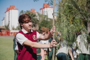 _Independiente se adhiere al Programa Forestar 🌳__Se realizó una jornada recreativa forestal destinada a estudiantes del secundario_ recibieron una cap_2