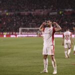 Acá estamos de nuevo.___TodoRojo 🔴(HEIC)